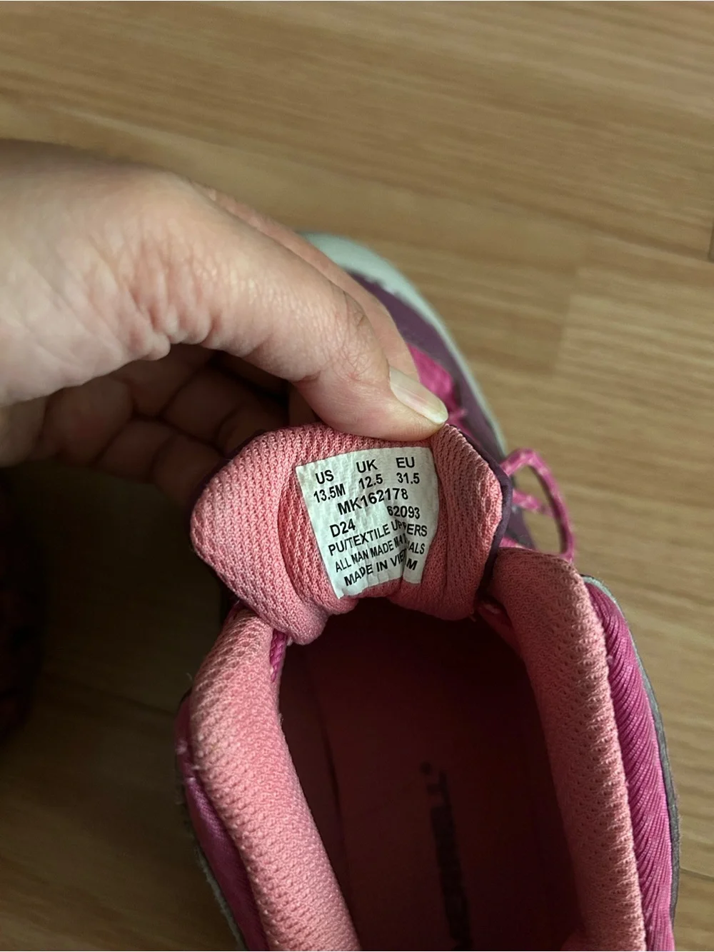 Merrell Pink Berry Chameleon 7 Access Mid Top Hiking Waterproof Boots Size 13.5M